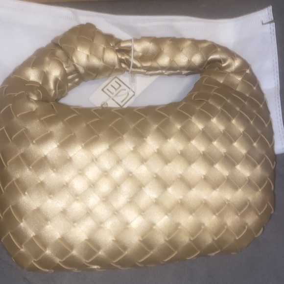 Urban Expressions Gold Tracy Woven knot clutch new with tags - Picture 4 of 8